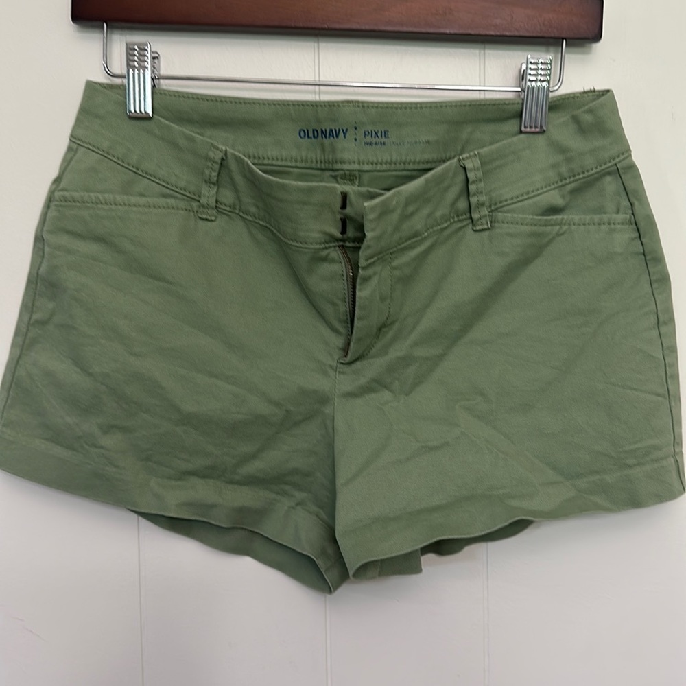 Mid-rise Pixie short, size 2